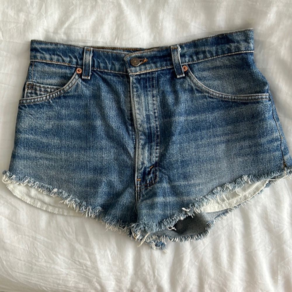Levi’s High Rise Short Shorts - NWOT